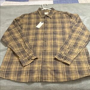 Casual Plaid Button-Down Shirt - Tan and Black